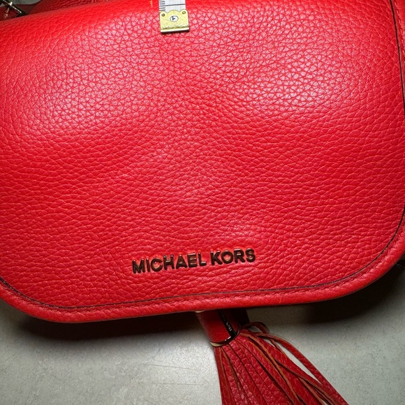 Michael Kors Red Pebble Leather Flap Medium Backpack Pre-loved Retail-$428 - Picture 9 of 10